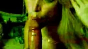 Doggystyle бг майки порно видео със страстната Alysa Gap от Elegant Raw