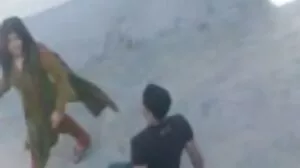 Видео за бг порно клипове целувки с горещата Шрима Малати и Стейси Крус от Sexy Hub